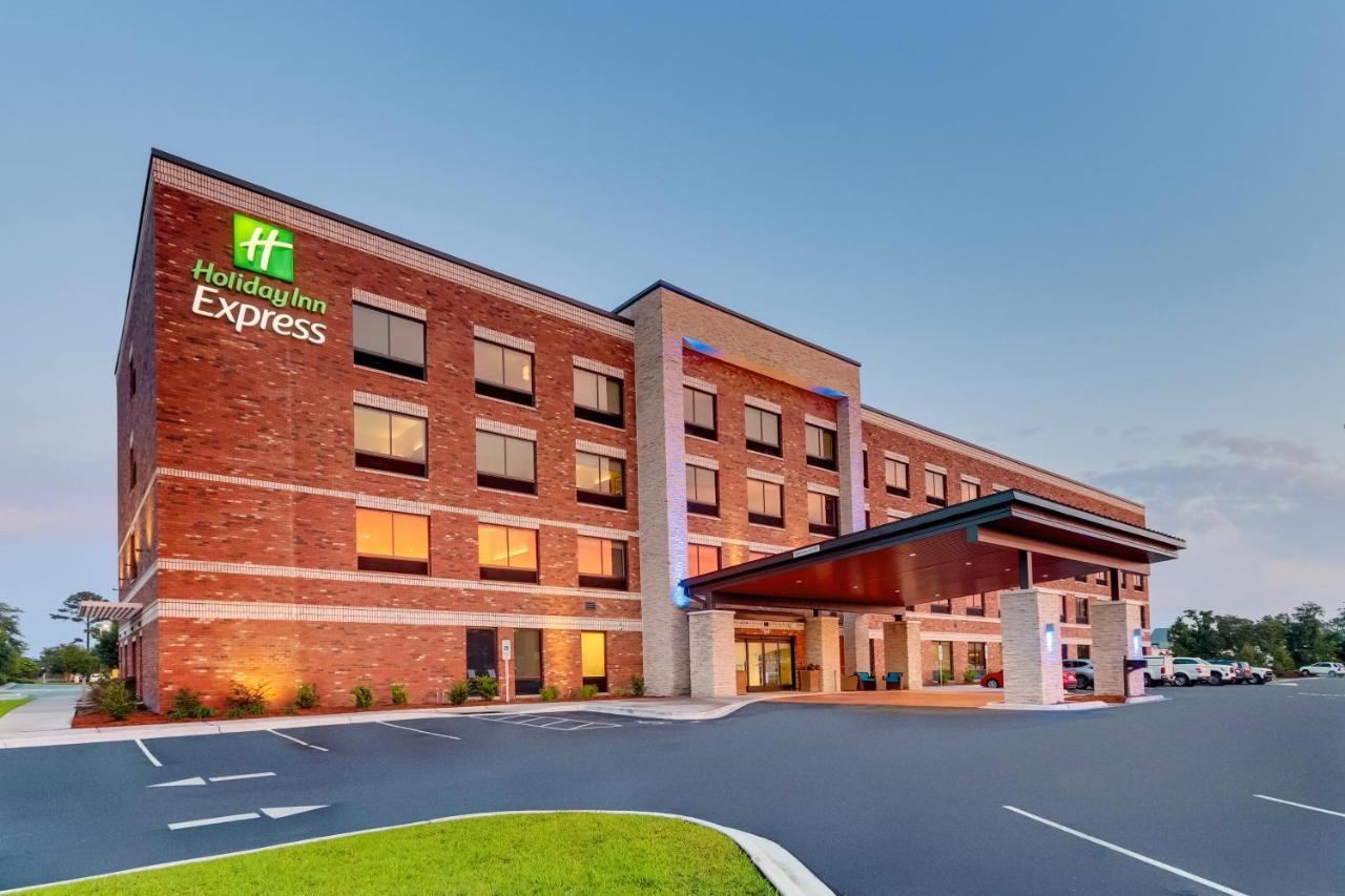 Holiday Inn Express - Wilmington - Porters Neck By Ihg Exterior photo