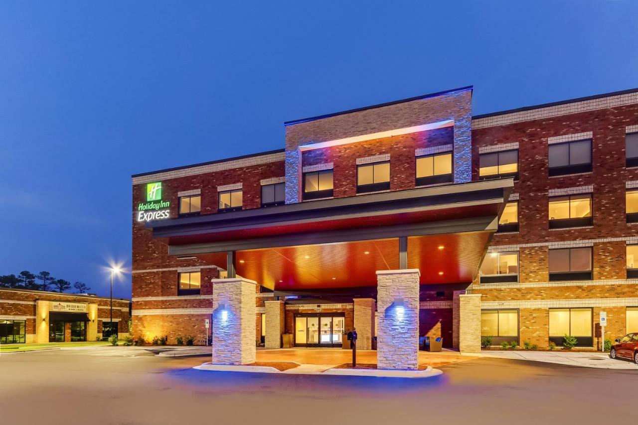 Holiday Inn Express - Wilmington - Porters Neck By Ihg Exterior photo